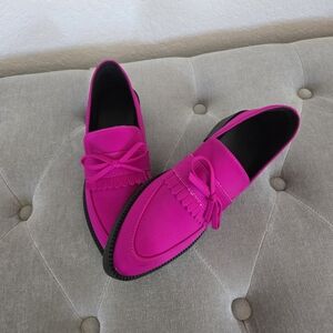 Beautiful color shoes